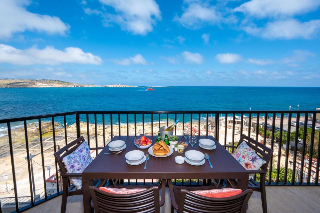 Islet Promenade Seafront Apartment With Large Corner Terrace By Getawaysmalta セント・ポールズ・ベイ エクステリア 写真
