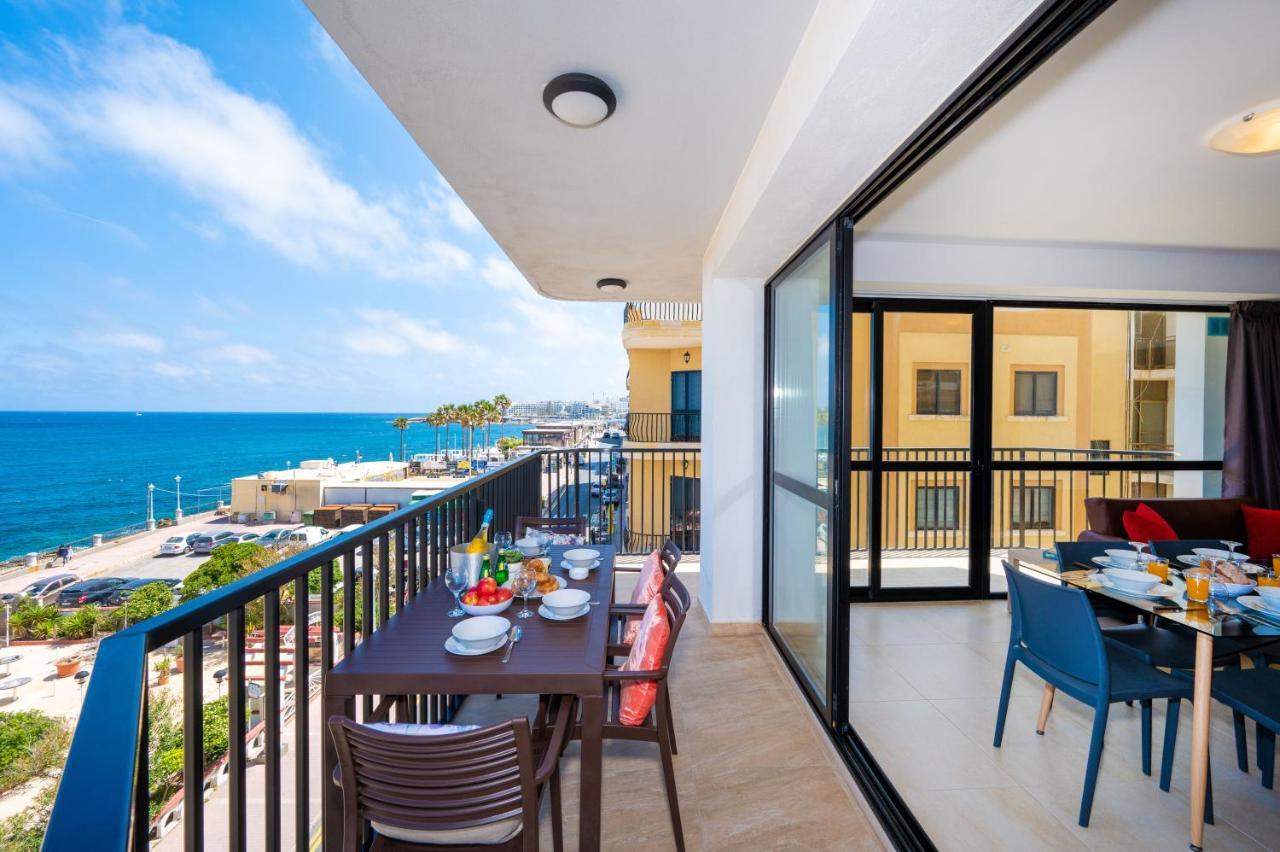Islet Promenade Seafront Apartment With Large Corner Terrace By Getawaysmalta セント・ポールズ・ベイ エクステリア 写真